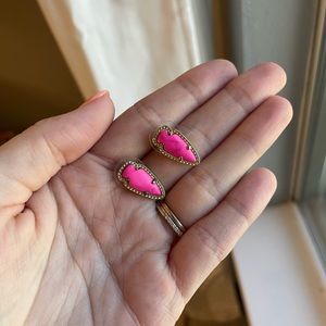 Kendra Scott Gold Skylette in neon pink